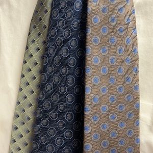 Silk ties 3 for $25.excellent condition Stafford and Van Heusen